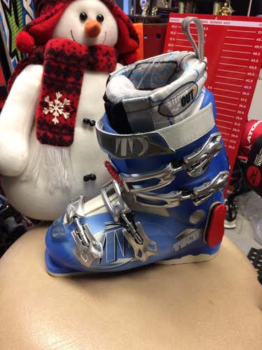 New Tecnica Stepping Out Womans Ski Boots 24.5