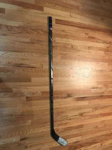 CCM RECKONER 75 FLEX ONLY USED IN 3 GAMES