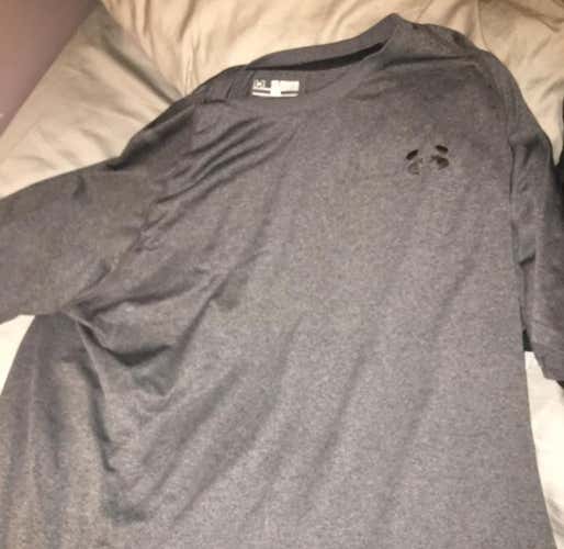 Loose Fit Under Armour Tee