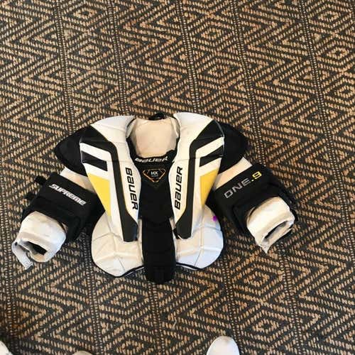 Bauer Supreme One.9 Goalie Chest Protector, Intermediate Medium