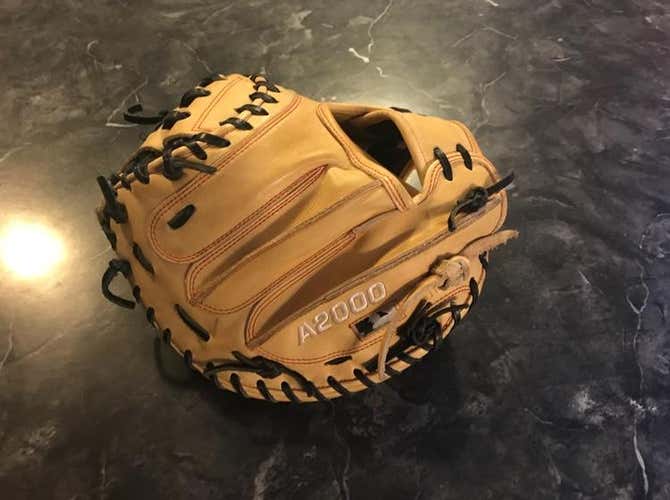Wilson A2000 DPCM 33” Catchers Mitt