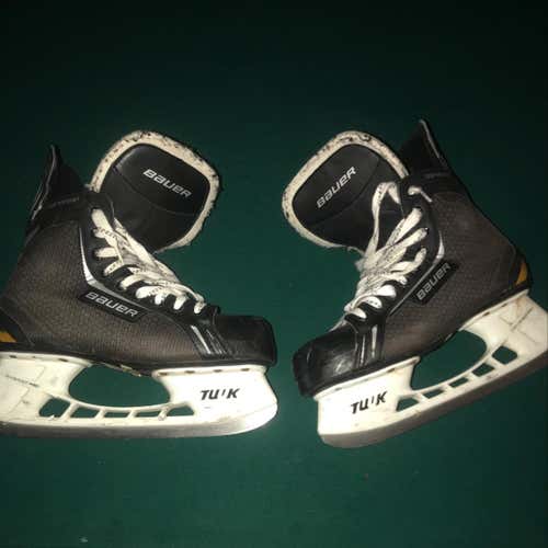 Used, CCM Hockey Cleats