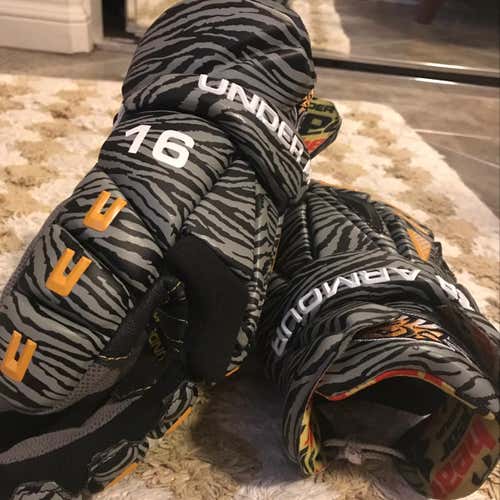 NEW TOWSON CHARGE 2 GLOVES (Willing To Trade)