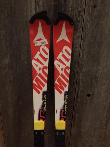 Atomic race skis