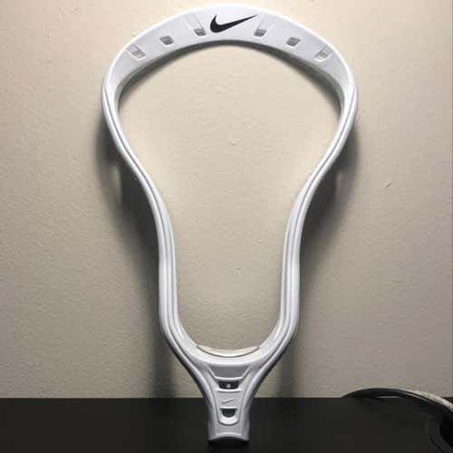 Nike Lakota U (white) BN