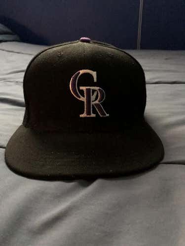 Colorado Rockies New Era 59FIFTY Fitted Cap size 7-3/8 (price lowered)