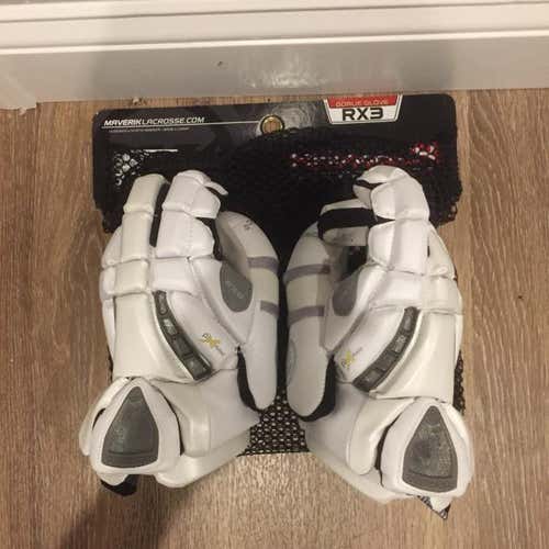 BNWT Maverik RX3 Goalie Gloves 13” (3/3)