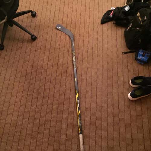 CCM Tacks Hossa p40 95 Flex Sr LH Grip