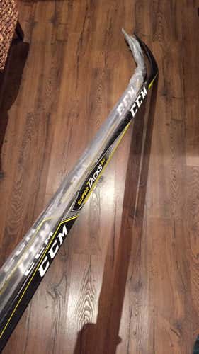 2 pack - CCM Supertack 2.0 RH 75 Flex P49 (P14 Toews clone)