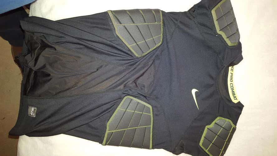 NIKE PRO COMBAT PADDED SHIRT