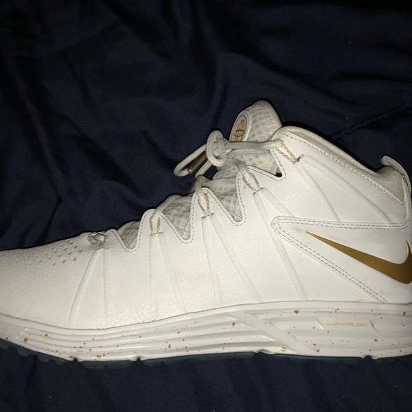 Rare, Lightly Used Nike Huarache 4 Turf Shoes. Size 11.5.