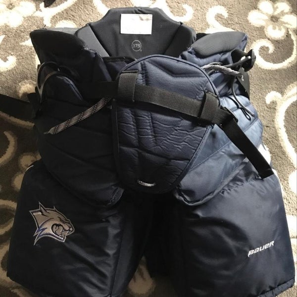Large UNH Pro Return 1s Pants