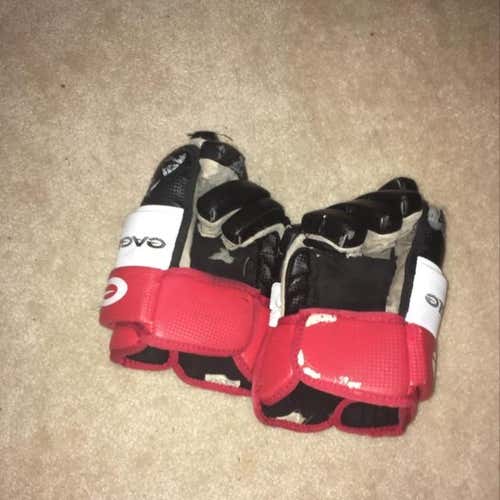 14’ Eagle Black-White-Red Hockey Gloves