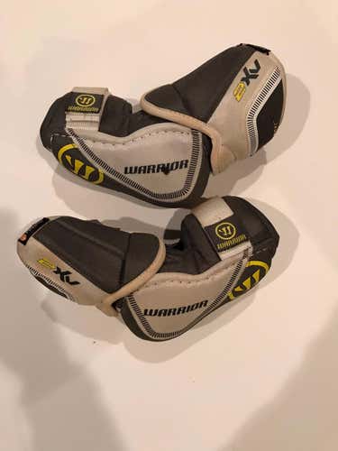 Warrior Dynasty 2 XV Elbow Pads - Size Youth XL/Adult Small