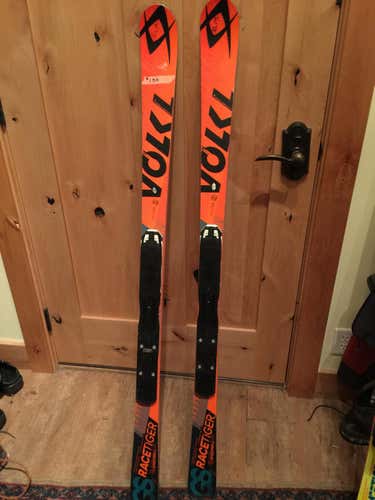 Kids Volkl GS race skis