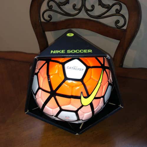 Nike Catalyst Ball