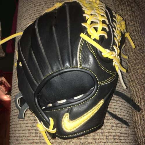 NWOT Nike Shado Edge Japan Kip Leather