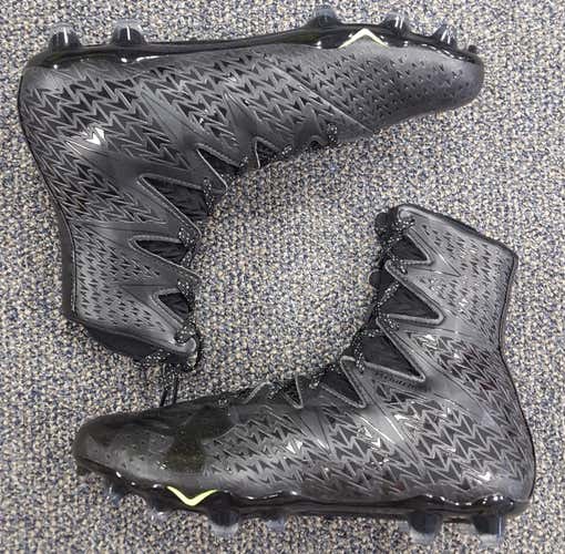 New In Box - Under Armour Highlight - Black/Black - Size 9.5