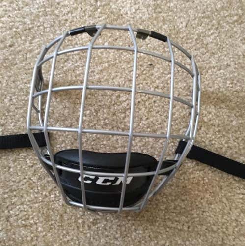CCM FM580 Hockey Cage Medium