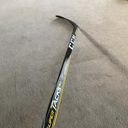 New CCM Super Tacks 2.0 75 Flex P28 RH