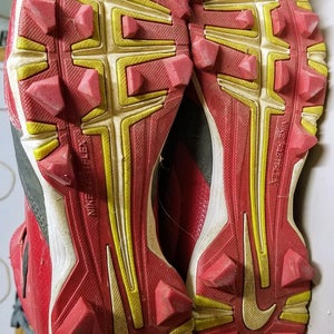 Nike Baseball Mid-high Molded Cleats, size 8