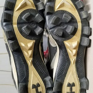 Under Armour Baseball Molded Cleats Size 7