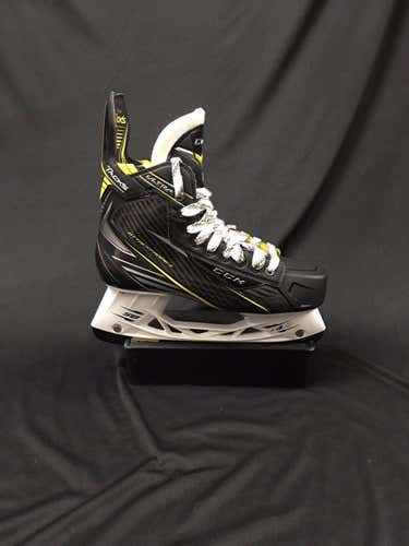 CCM Ultra Tacks Ice Hockey Skates SR 7.5D *New*