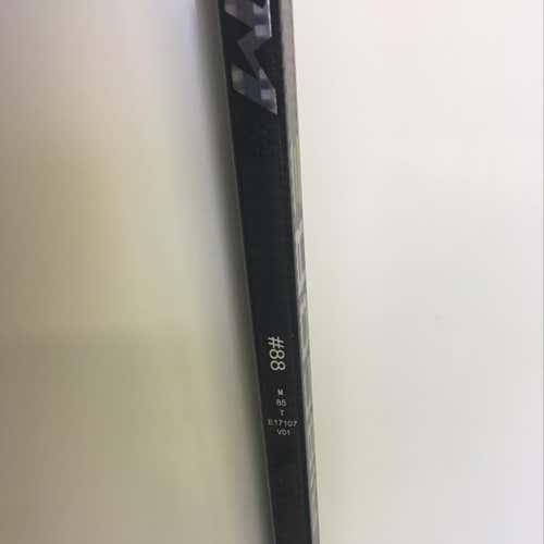 Ccm Trigger 2 RH Pro Stock Patrick Kane Pro Curve