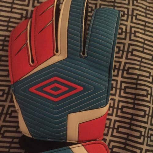 Used Umbro Rift Soccer Goalkeeper Goalie Gloves Size Seven