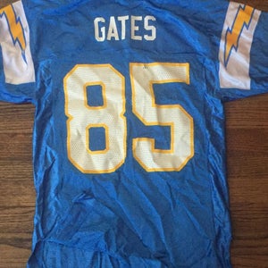 Powder blue throwback Gates jersey. Men’s small