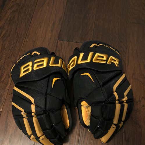 Colorado College Bauer APX2 Gloves