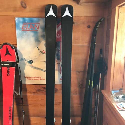 2 Pairs Atomic GS Skis