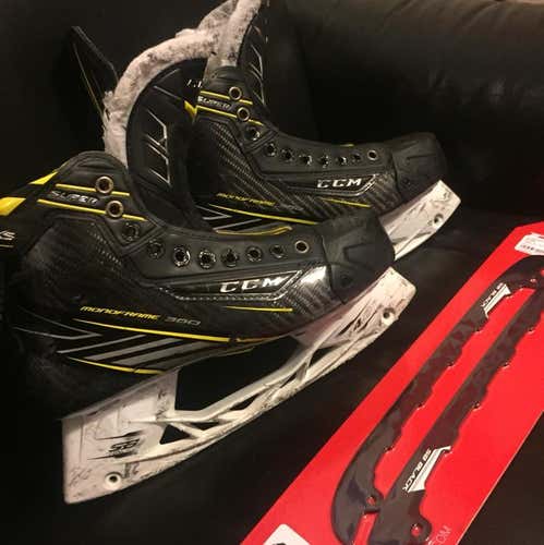 CCM Super Tacks 8.5D - New blades + laces