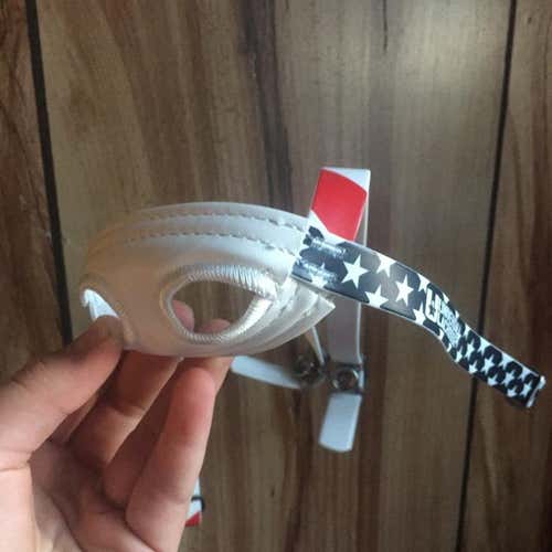 BN Universal Lax USA Chinstrap