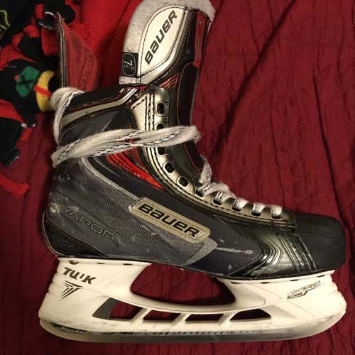 Used Bauer Vapor Apx2 Skates (Willing To Bargain)
