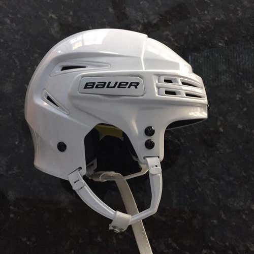 Medium Bauer Reakt 75 Hockey Helmet