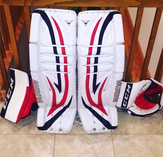 Vaughn V5 W/ CCM Retro Flex Gloves