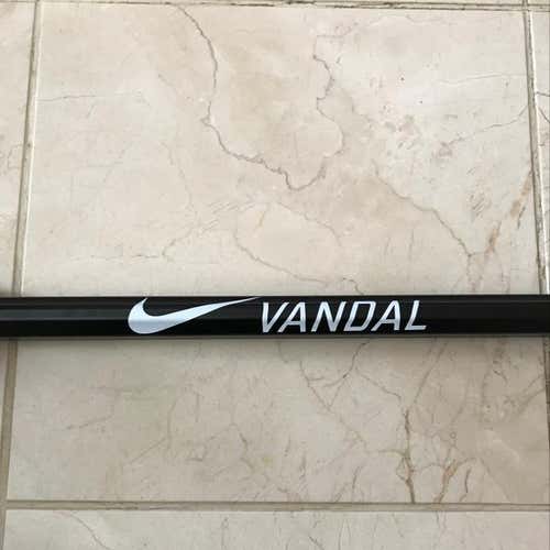 New Vandal Pole