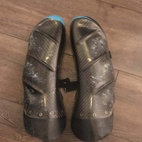 Slytech Carbon Shinguards