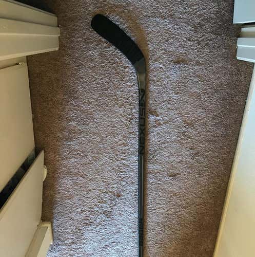 Bauer Nexus 1000 Kane Curve W/grip