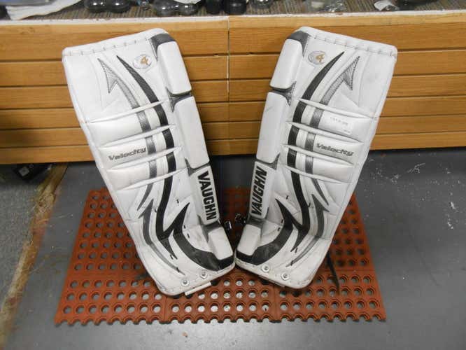 VAUGHN Velocity leg pads 28 plus 1