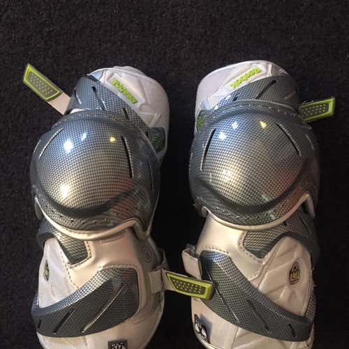 Reebok Box Arm Pads. Size XL