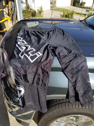 Alkali roller hockey pants never used