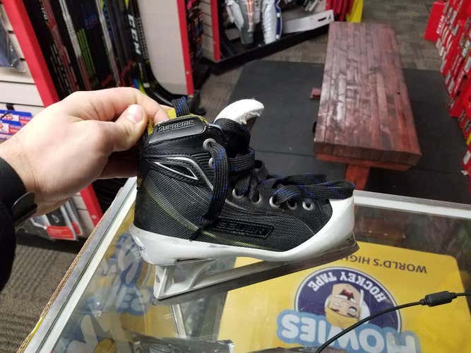 EUC Bauer one.7 Goalie Skates