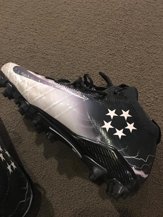 nike alpha field general