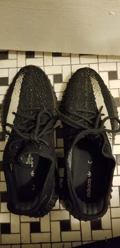 Adidas Yeezy oreo 350 boost 100% AUTHENTIC