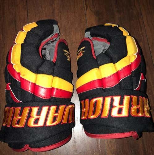 Warrior Hockey Gloves