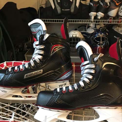 Brand New Bauer Vapor X500 Skates Size 10D
