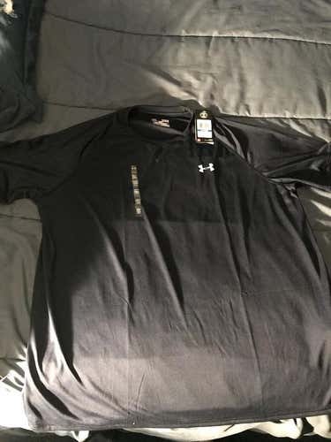 (brand new) Under Armour Heat Gear Loose T Shirt size XL