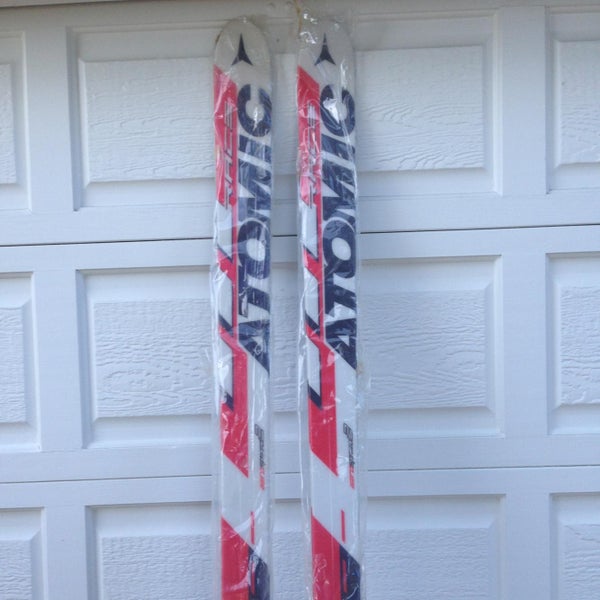 New Atomic 210 SG Skis